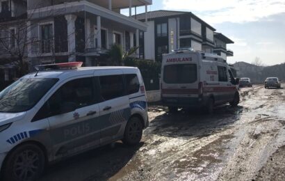 Akyazı'da evinin terasından düşen kişi yaralandı